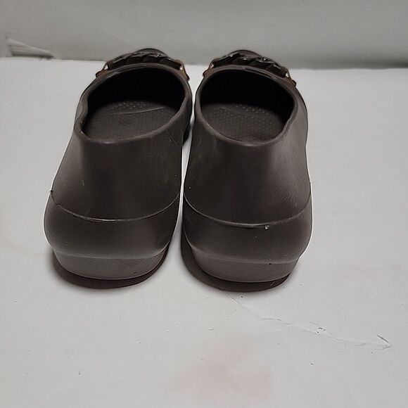 Crocs Gianna Chain Link Ballet Flats Slip On Shoes Women's Size 10 Brown - Picture 4 of 5
